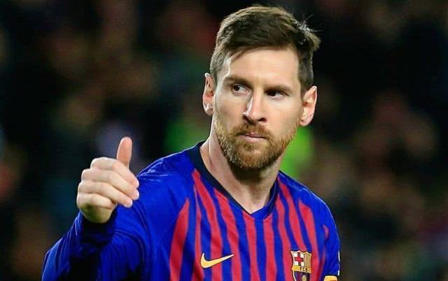 目前梅西也是决心离开<a href=/zuqiubisa/barcelona/ target=_blank class=infotextkey>巴萨</a>，而曼城也为梅西准备天价合同